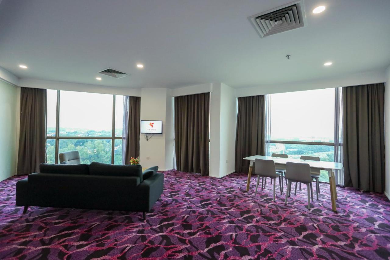 Pegasus Hotel Shah Alam Buitenkant foto